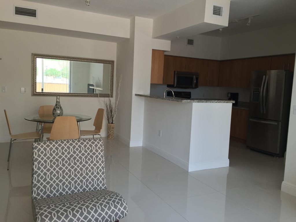 Lyx Suites At Merrick Park In Coral Gables Rom bilde