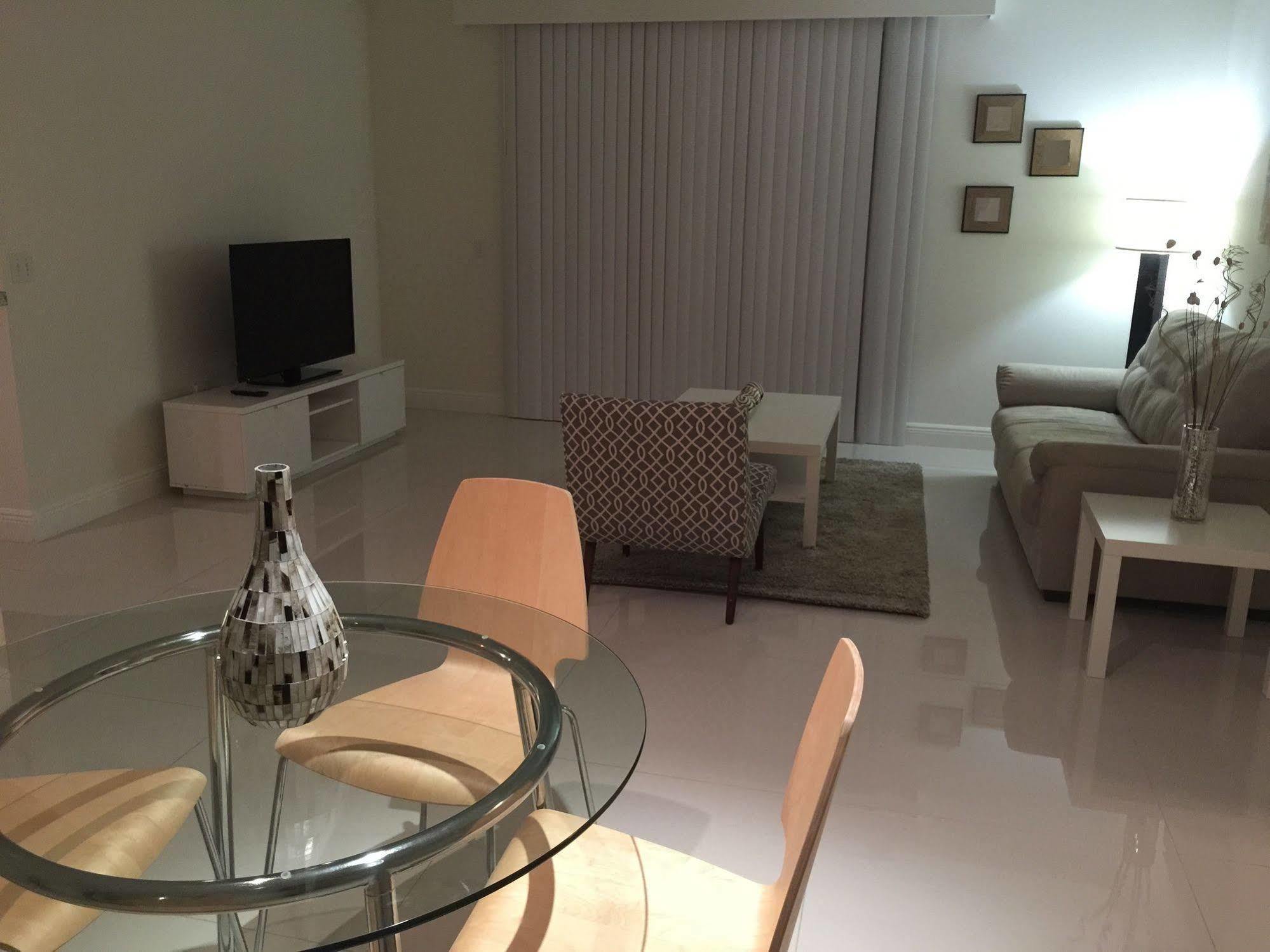 Lyx Suites At Merrick Park In Coral Gables Eksteriør bilde